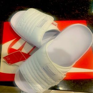 Brand new Nike Asuna sandals men’s size 10